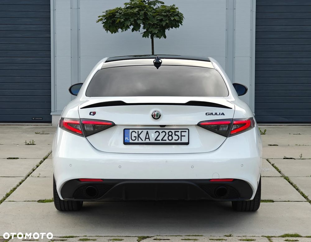 Alfa Romeo Giulia 2.0 Turbo 16V AT8 Veloce Ti - 6