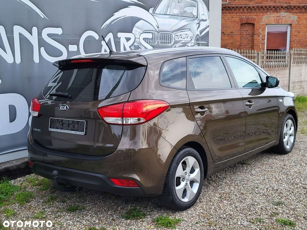 Kia Carens - 3