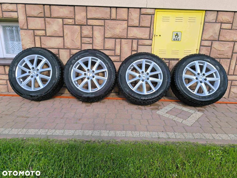 Hyundai Tucson 1.7 CRDI BlueDrive Style 2WD - 40