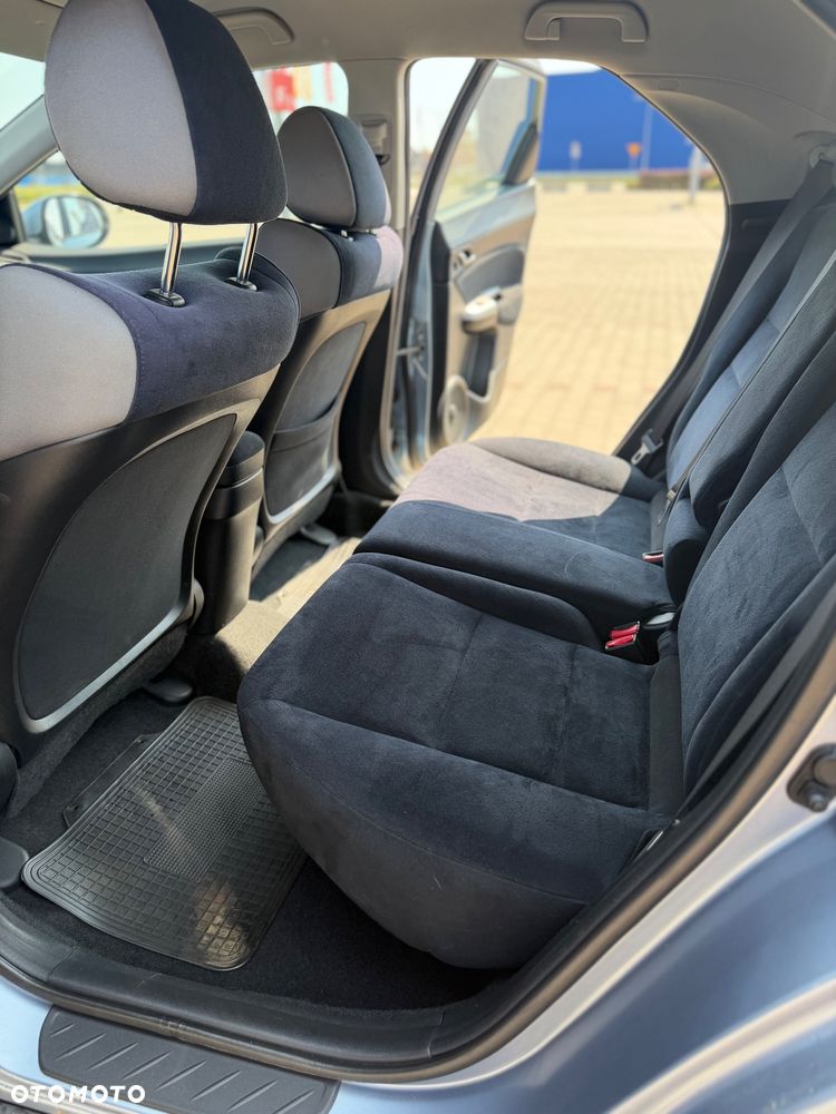 Honda Civic 1.8 Comfort - 9