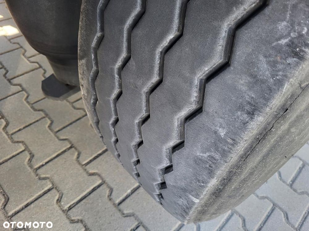 Schmitz Cargobull SCB S3T - 12