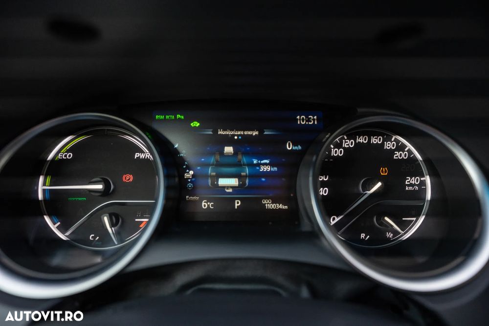 Toyota Camry 2.5 Hybrid Exclusive - 37