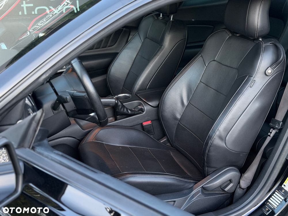 Ford Mustang - 21
