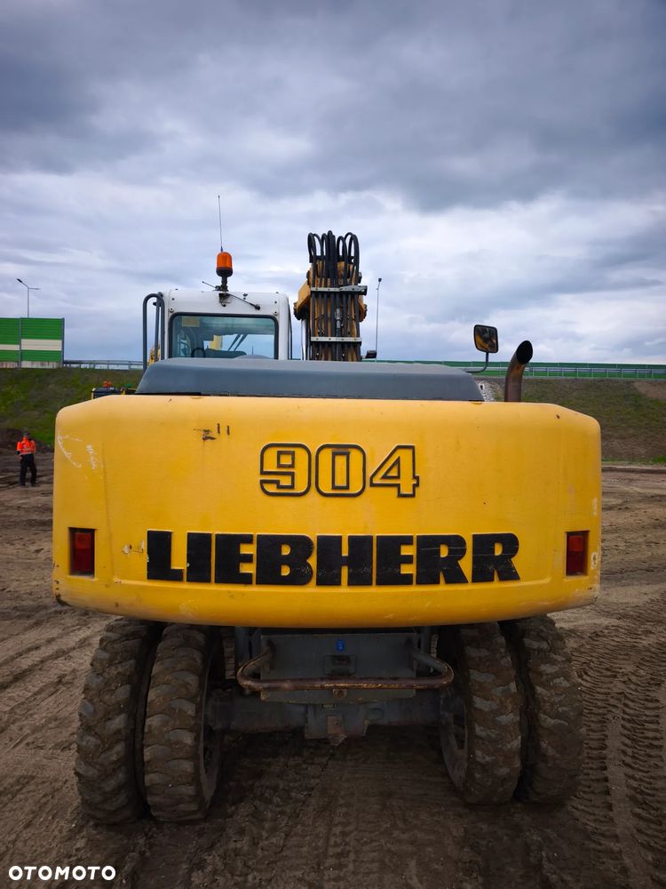 Liebherr A904C - 9