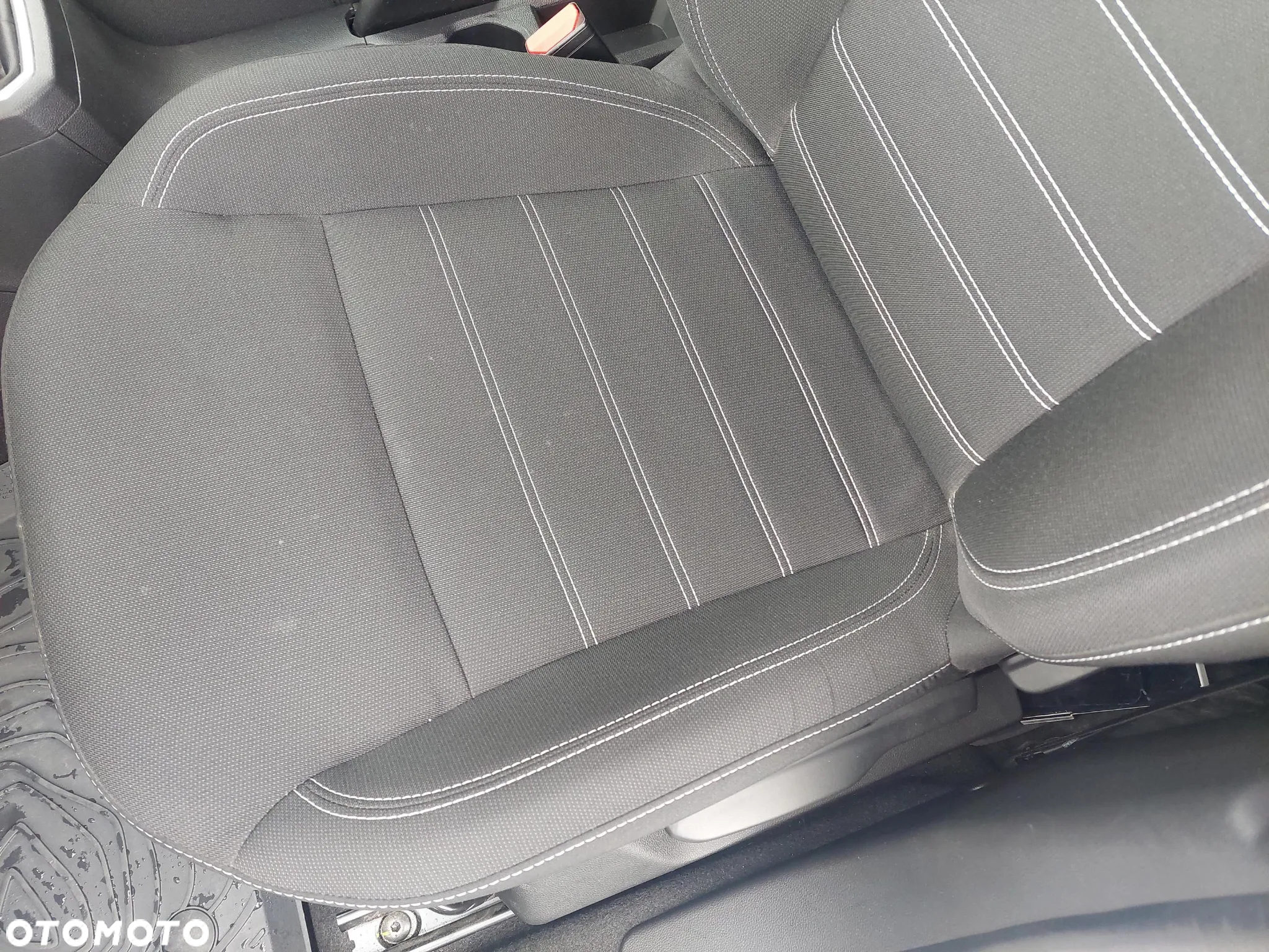 Dacia Jogger 1.0 TCe Expression 7os - 12