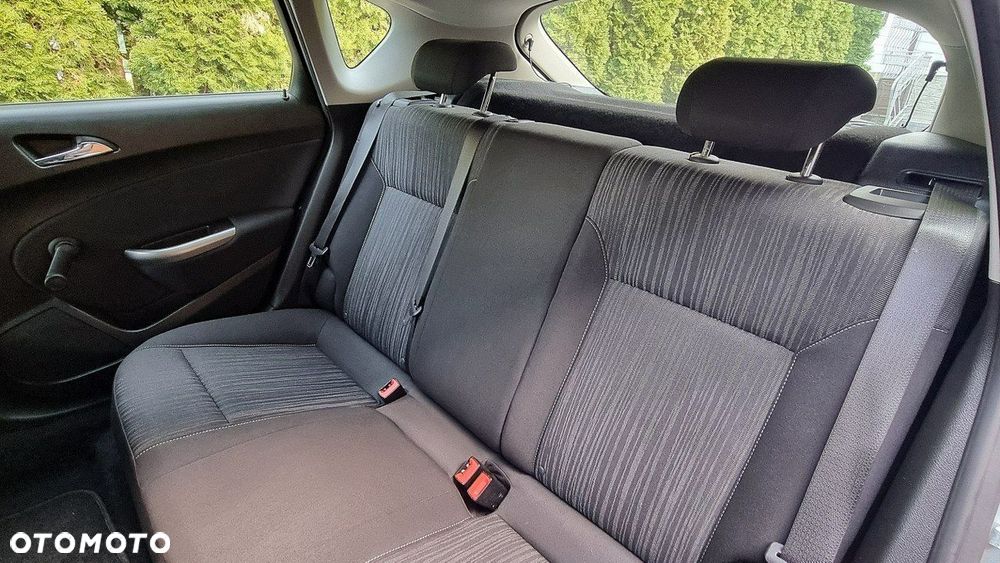 Opel Astra - 19
