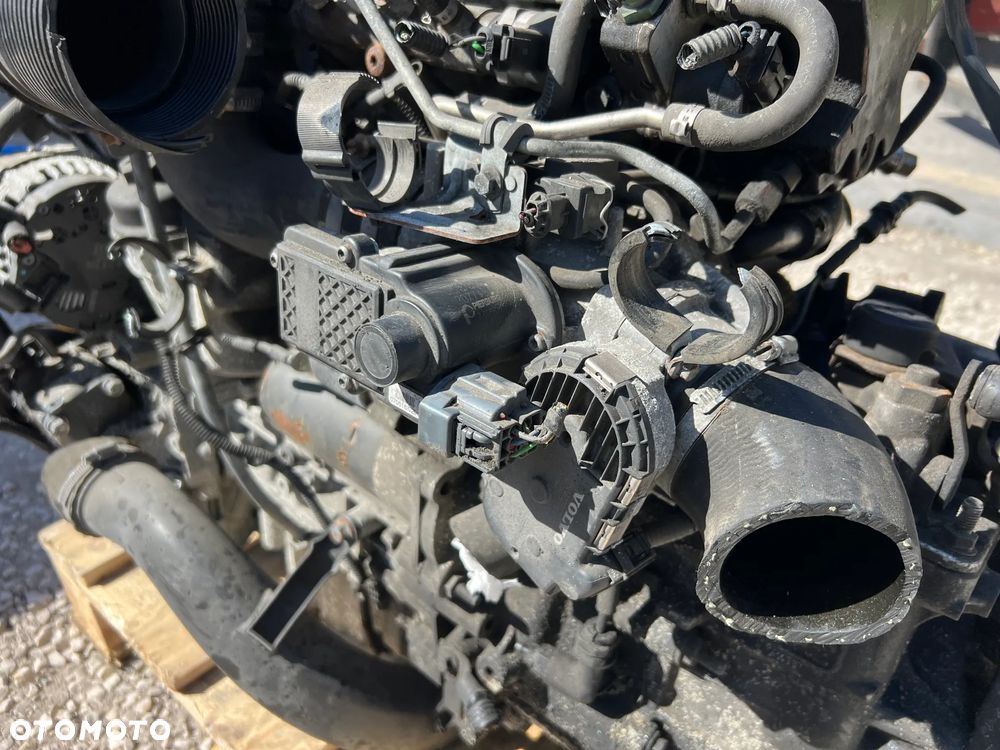 SILNIK VOLVO V70 S80 XC70 2.4 D5 KOMPLETNY D5244T - 5