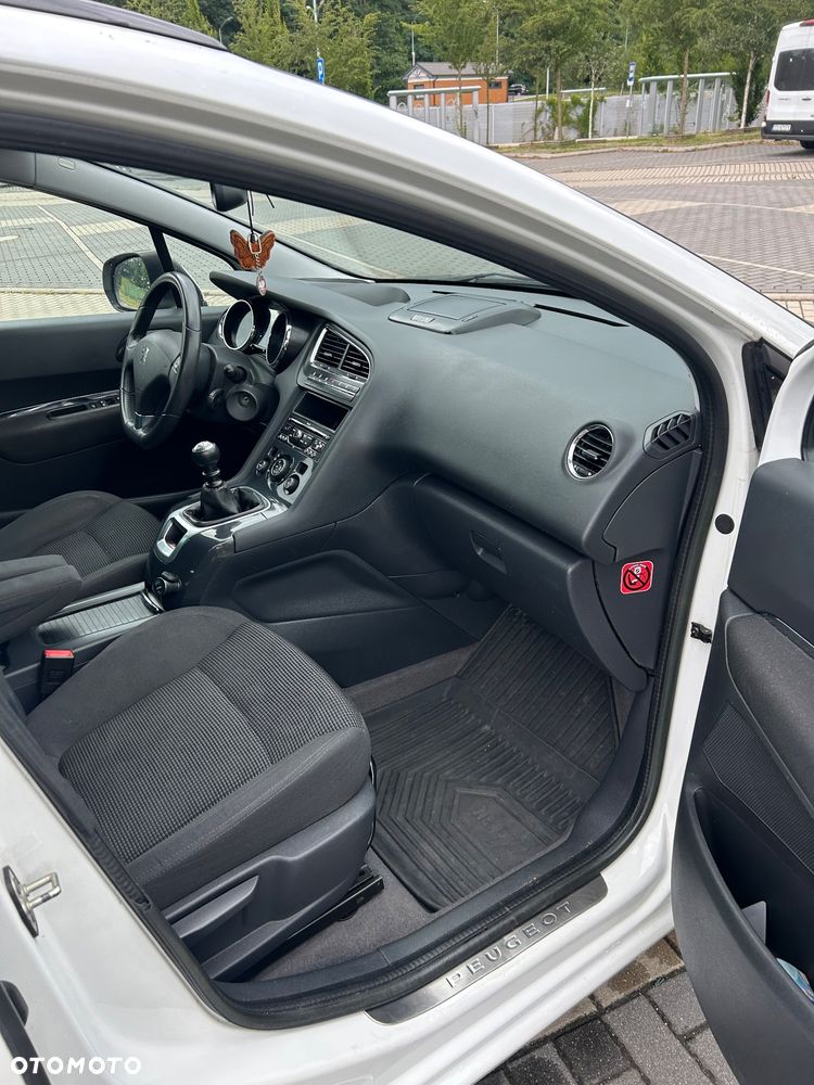 Peugeot 5008 1.6 THP Family 7os - 11