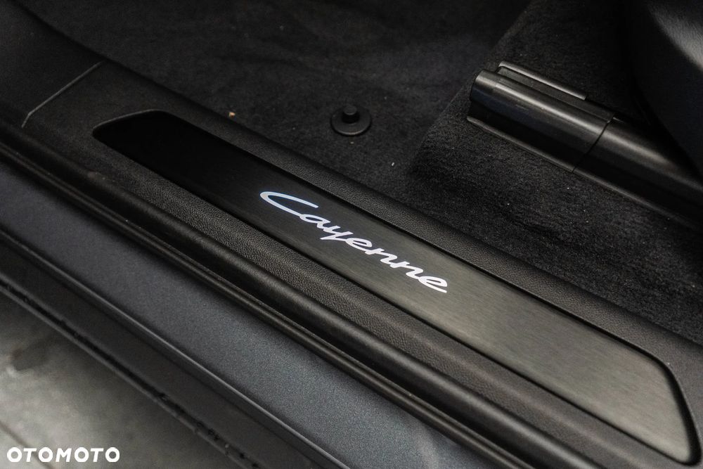 Porsche Cayenne Black Edition - 29