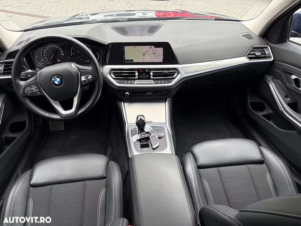 BMW Seria 3 320i Aut. Sport Line - 7