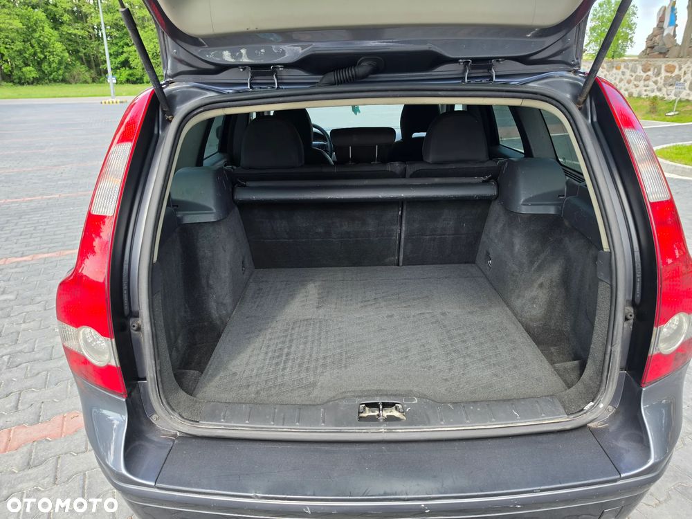Volvo V50 - 15