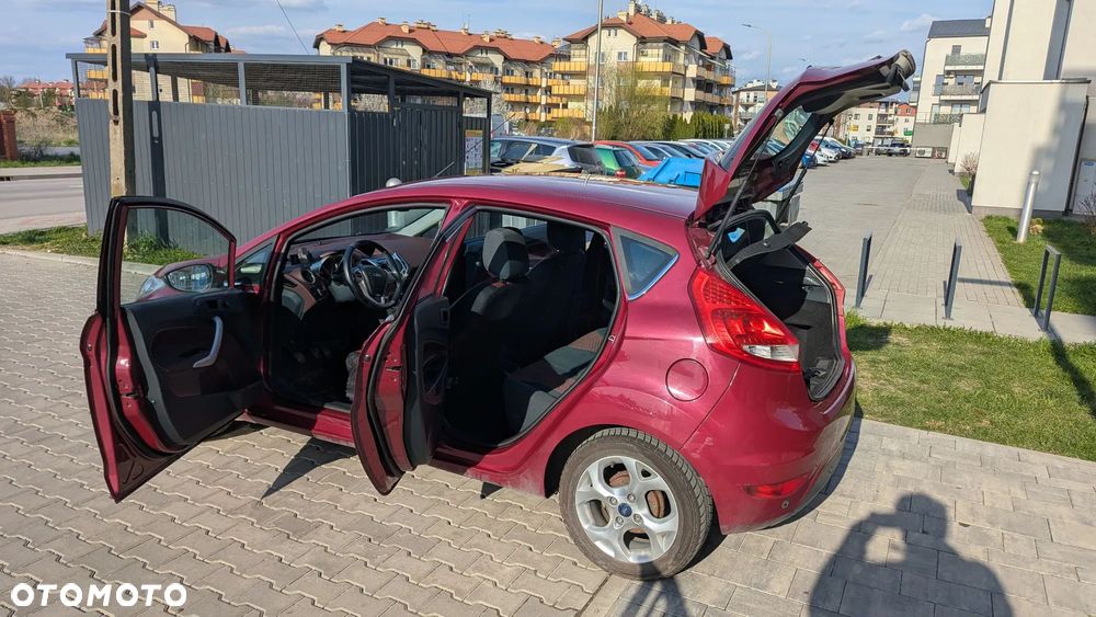 Ford Fiesta 1.4 Champions Edition - 12