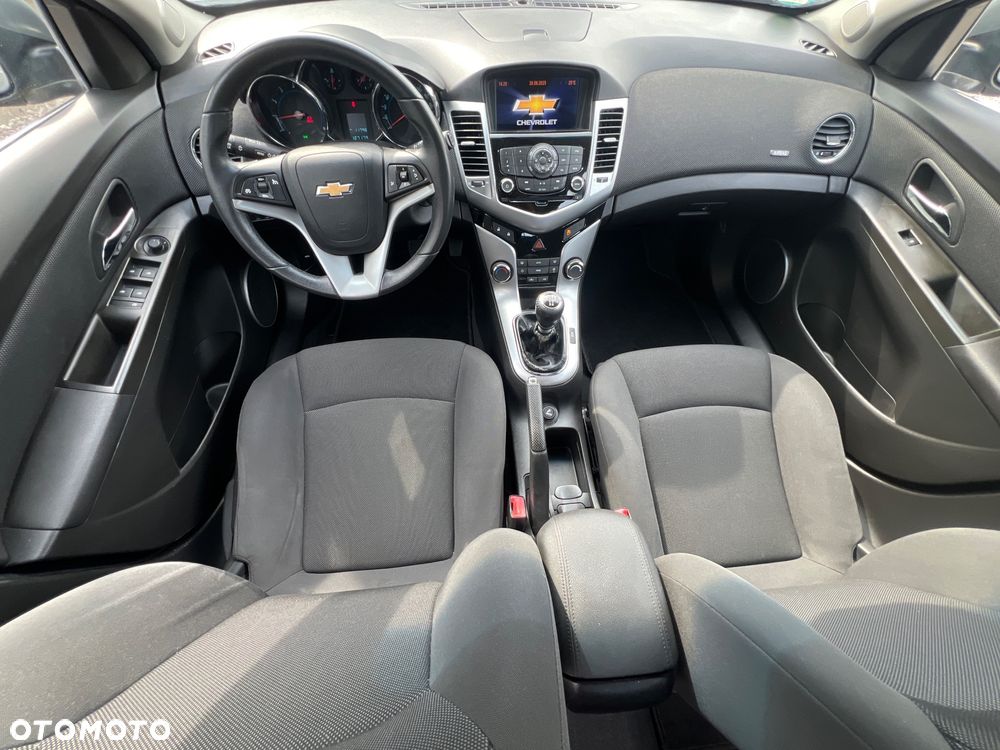 Chevrolet Cruze - 13