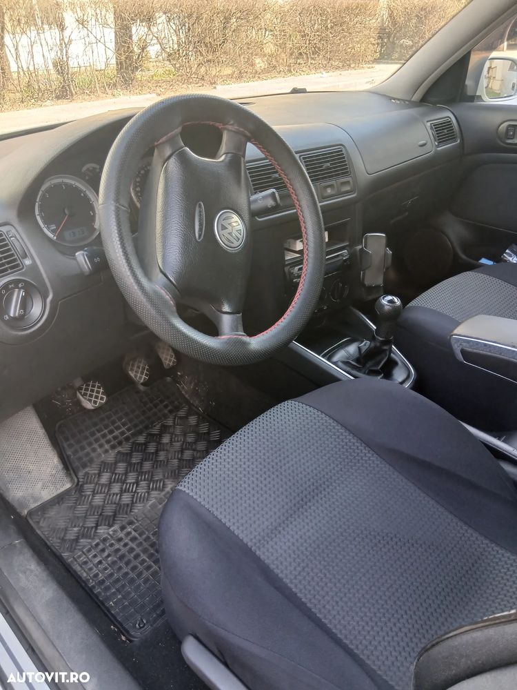 Volkswagen Golf 1.9 TDI - 4