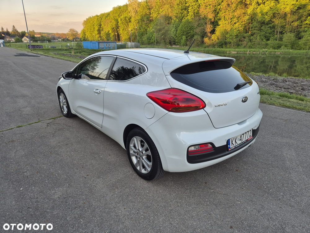 Kia Ceed 1.6 CRDi 128 97g Edition 7 - 6