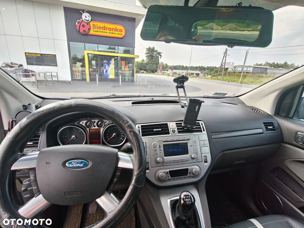Ford Kuga - 4