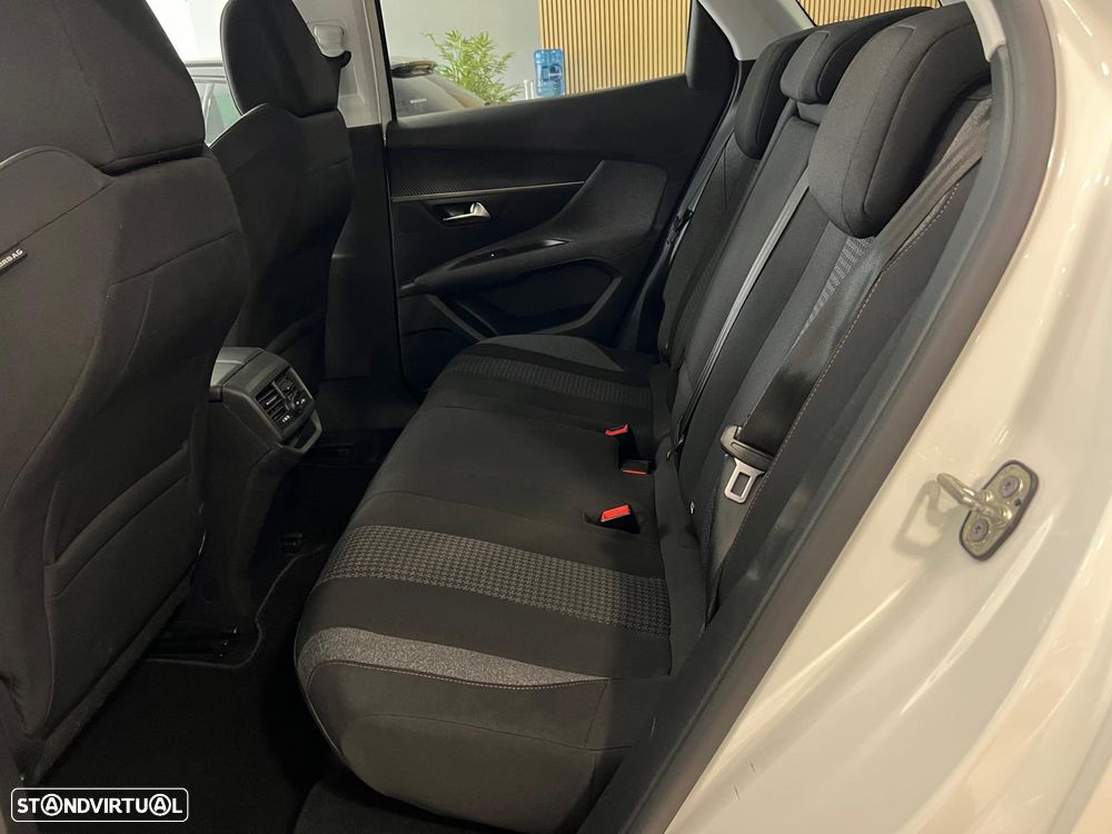 Peugeot 3008 PureTech 130 Stop & Start GPF EAT8 Active Pack - 17