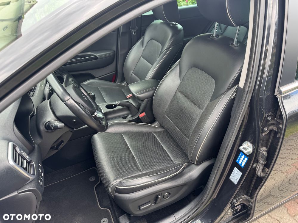 Kia Sportage 1.6 GDI Black Edition 2WD - 24