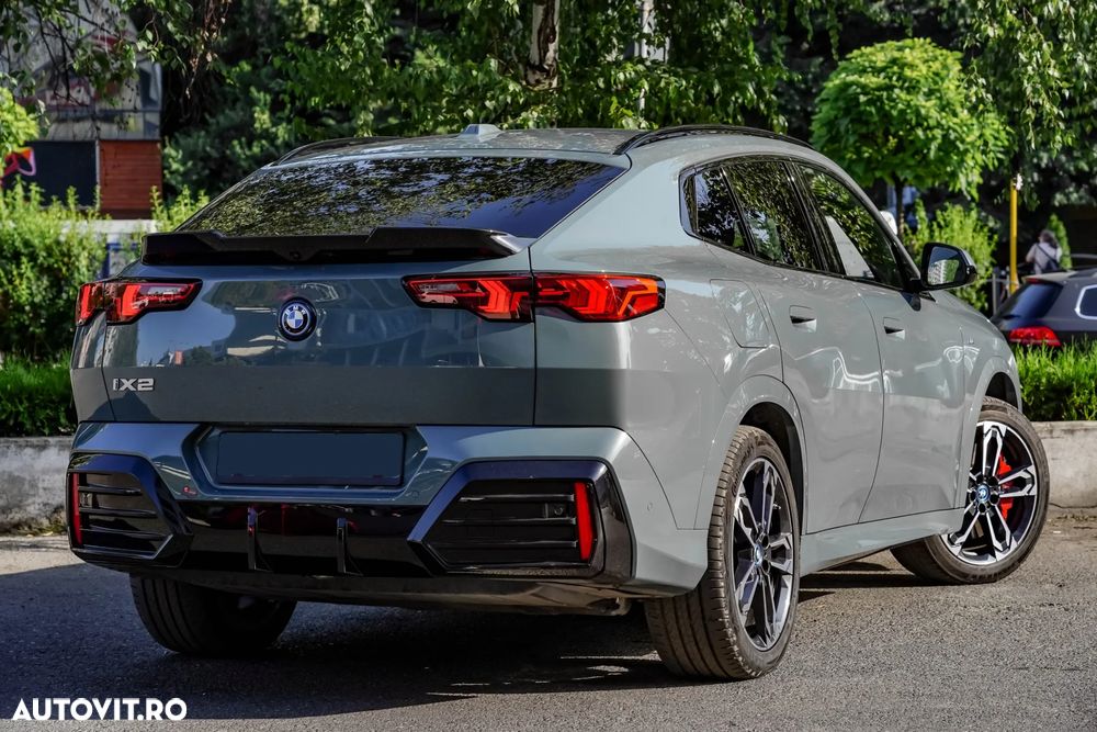 BMW iX2 - 9