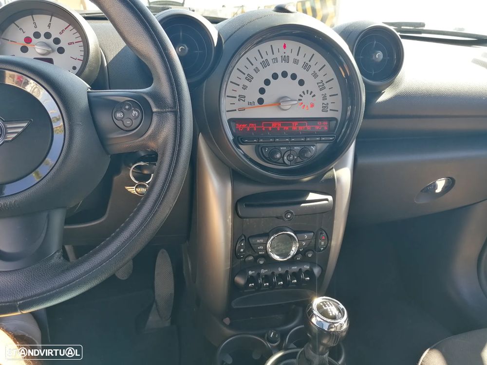 MINI 3 Portas Cooper D - 15