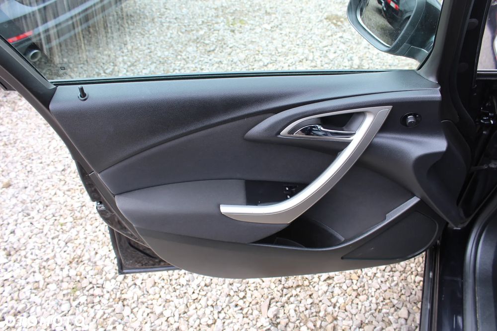 Opel Astra 1.6 Design Edition - 23