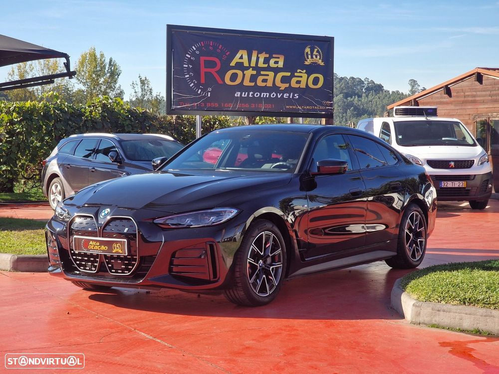 BMW i4 eDrive35 Desportiva M - 1