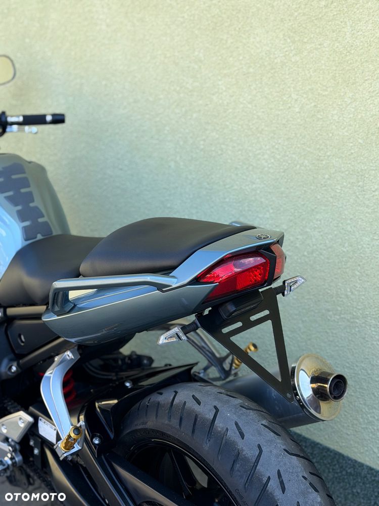 Yamaha FZ - 20