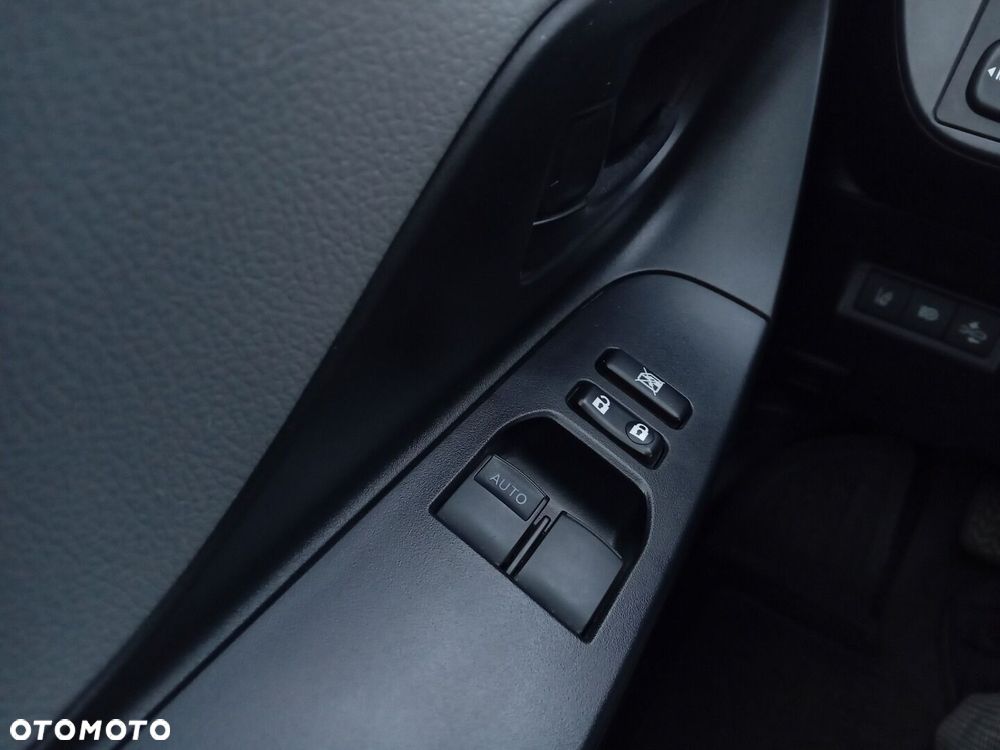 Toyota Yaris - 17