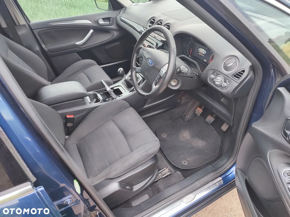 Ford S-Max - 24