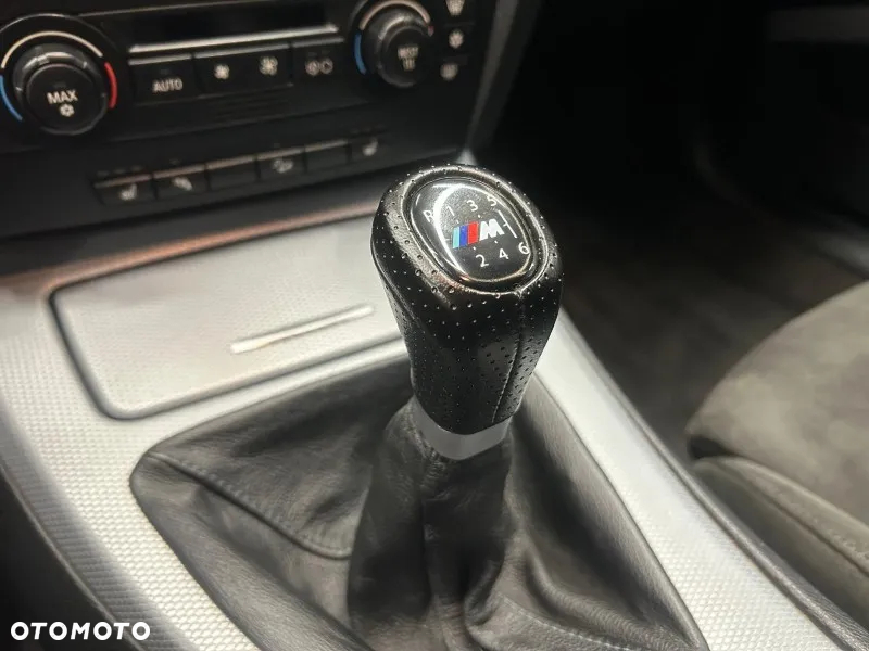 BMW Seria 3 325xi Touring - 36
