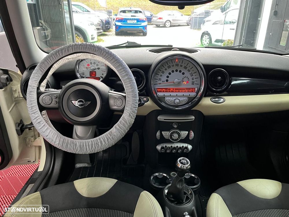 MINI 3 Portas Cooper D - 12