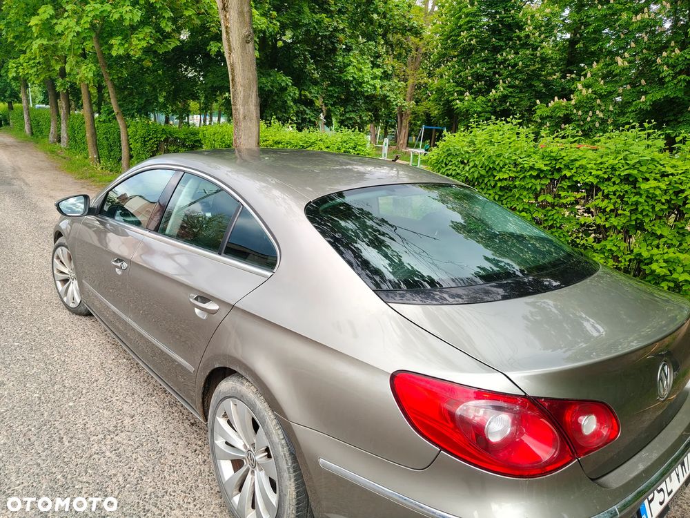 Volkswagen Passat 1.8 TSI Comfortline - 2