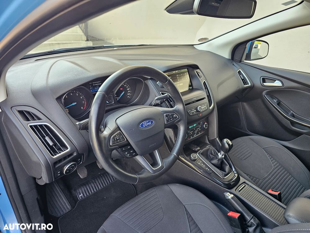 Ford Focus 1.0 EcoBoost Start-Stopp-System TITANIUM - 19