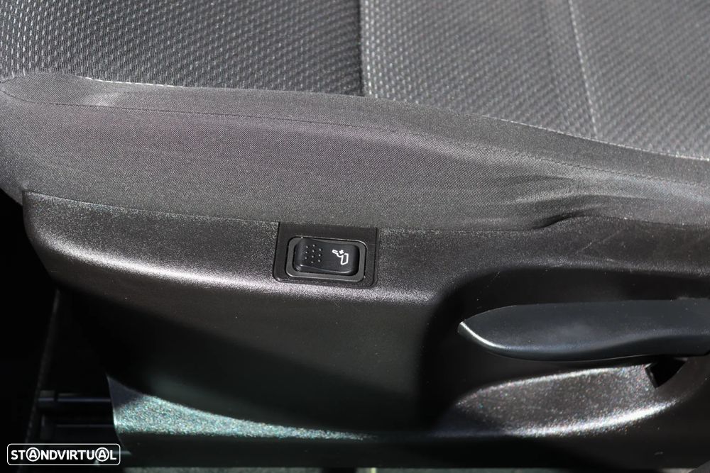 Fiat Tipo Station Wagon 1.3 M-Jet Lounge Tech - 19