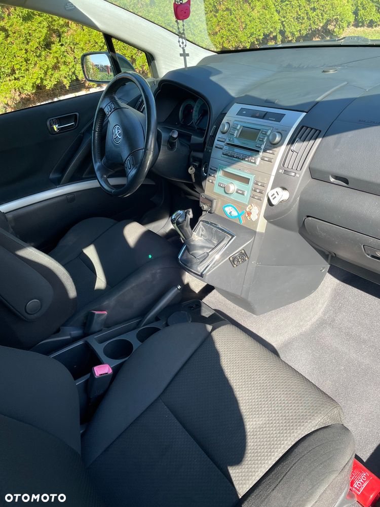 Toyota Corolla Verso - 9