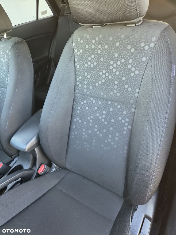 Hyundai i20 - 17