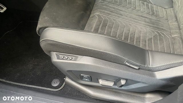 Peugeot 3008 1.2 PureTech mHEV GT E-DCS6 - 12