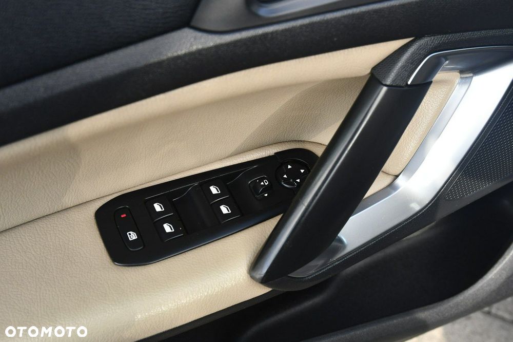 Peugeot 308 - 15