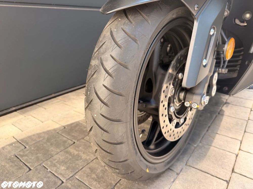 Yamaha Tmax - 5