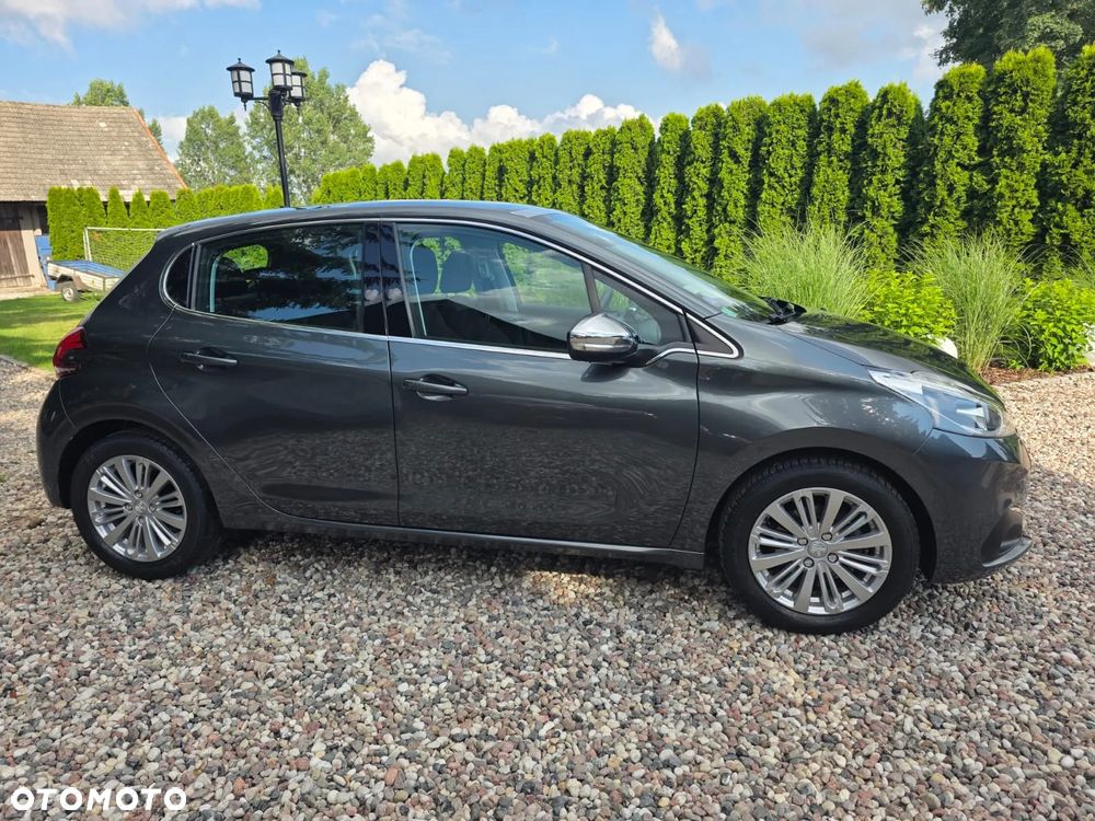 Peugeot 208 1.2 PureTech Allure - 26