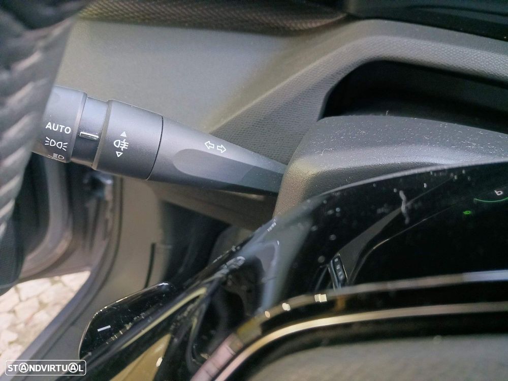 Peugeot 308 1.2 Hybrid Allure e-DCS6 - 22