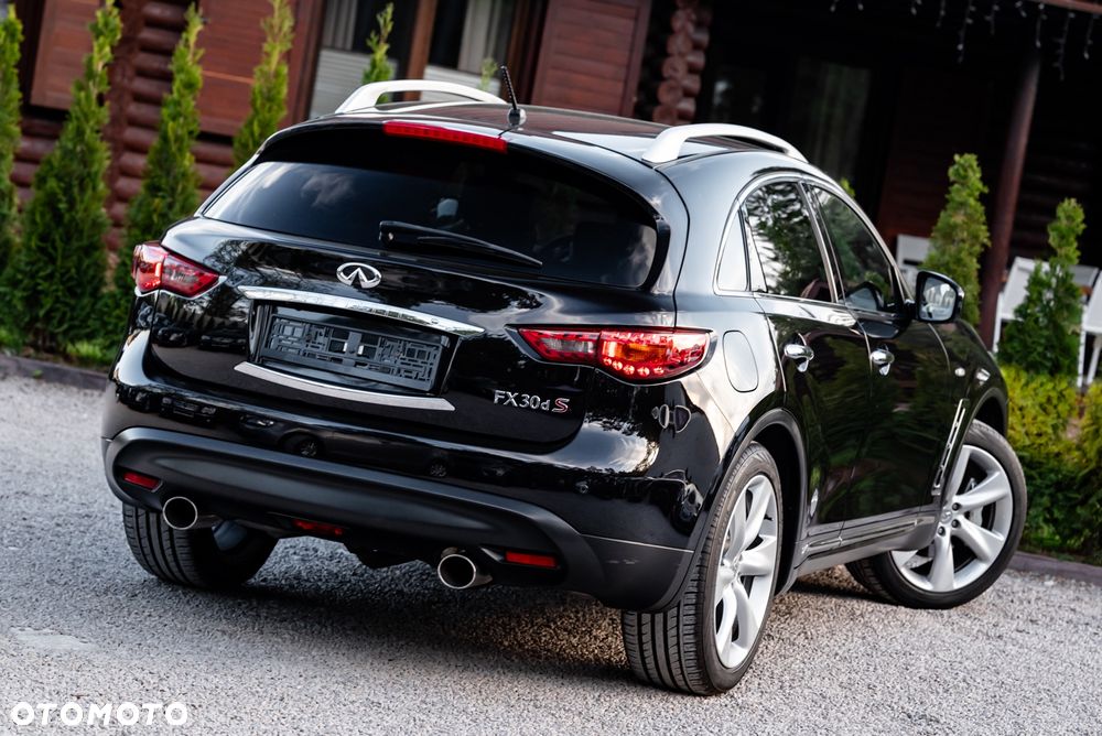 Infiniti FX FX30d S - 8