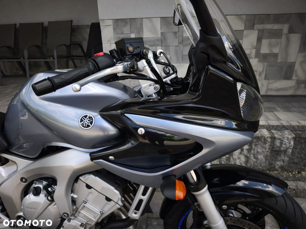 Yamaha FZ6 - 16