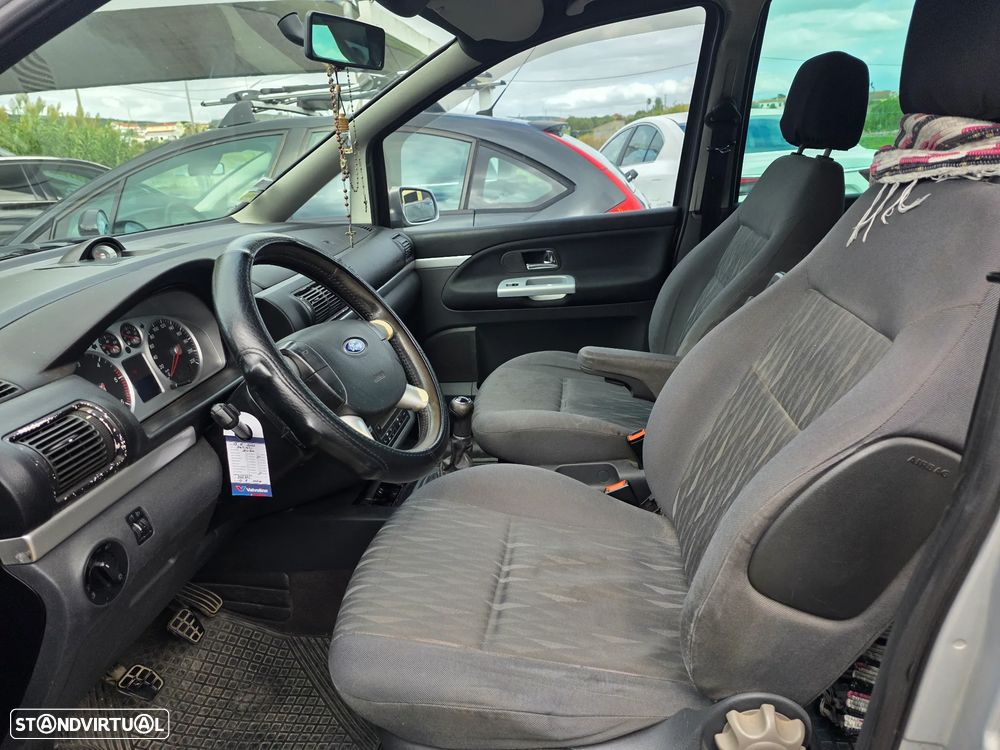 Ford Galaxy - 10
