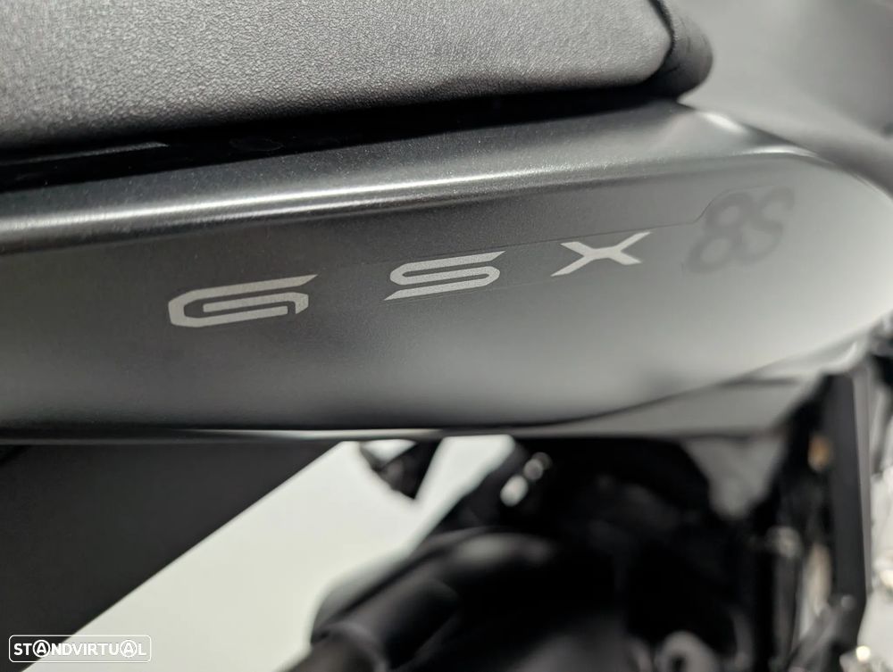 Suzuki GSX GSX-8S - 6