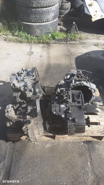Skrzynia biegów Passat b7 2.0 tdi  NFU - 1