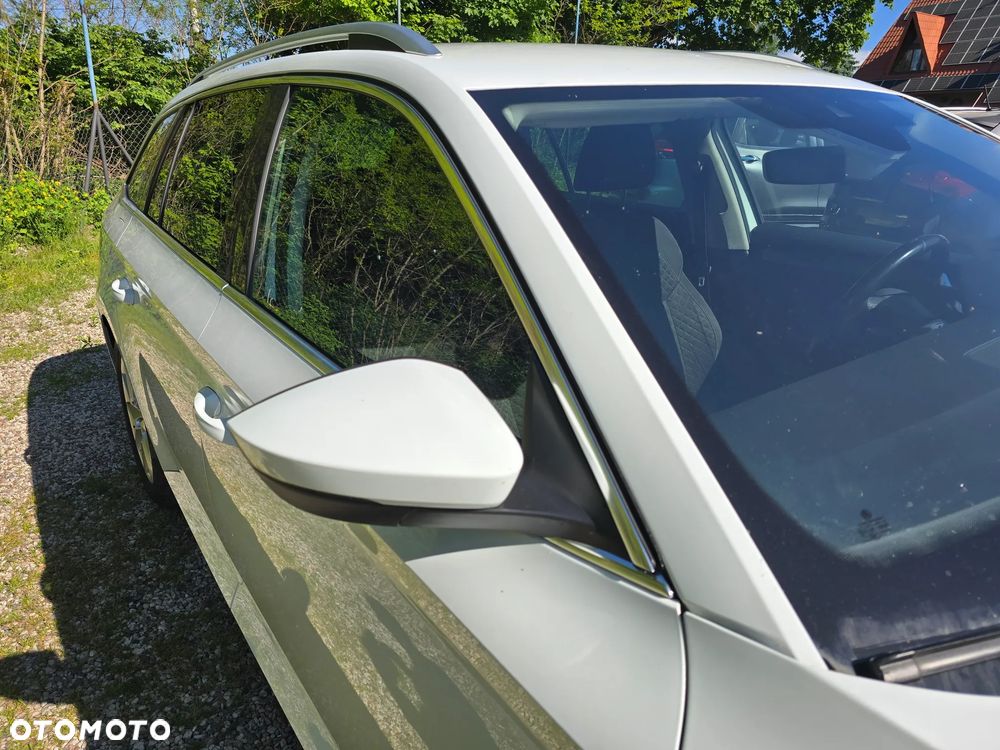 Skoda Superb 2.0 TDI DSG Ambition - 10