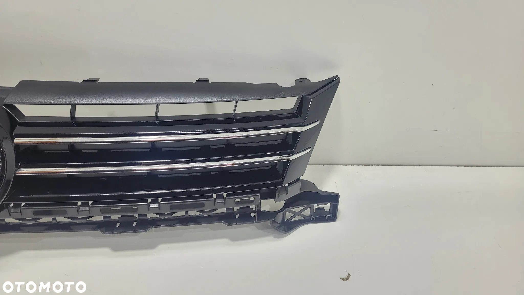 CADDY TOURAN 10-15 ATRAPA GRIL POŁYSK CHROM NOWA - 4