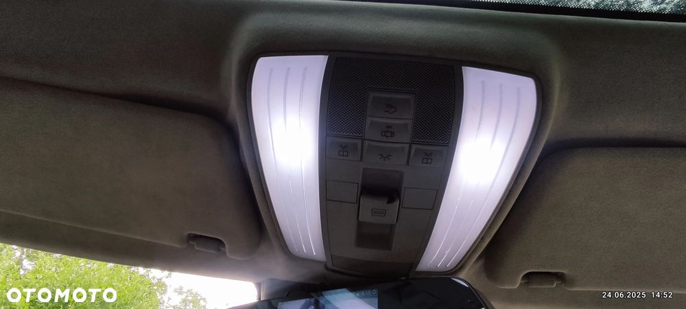 Mercedes-Benz Klasa E 350 CDI 4-Matic BlueEff - 11