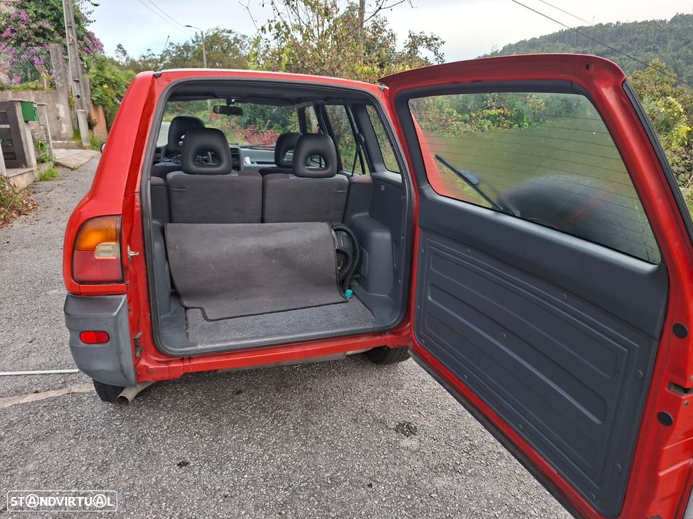Toyota RAV4 - 11